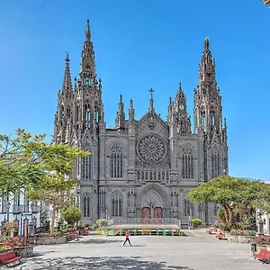  Сasa de vacaciones Homeforguest Cozy Loft With Parking Next To The Cathedral