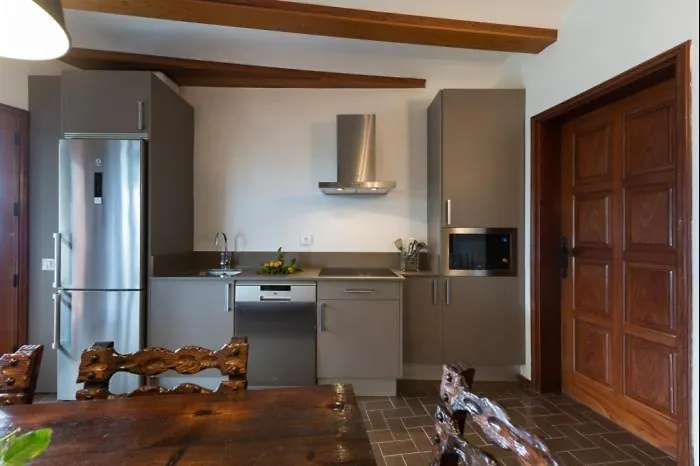 Vivelorural Casa En Arucas Para Grupos Con Piscina 0*,  Spain