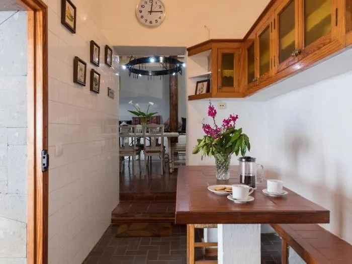 Vivelorural Casa En Arucas Para Grupos Con Piscina Spain